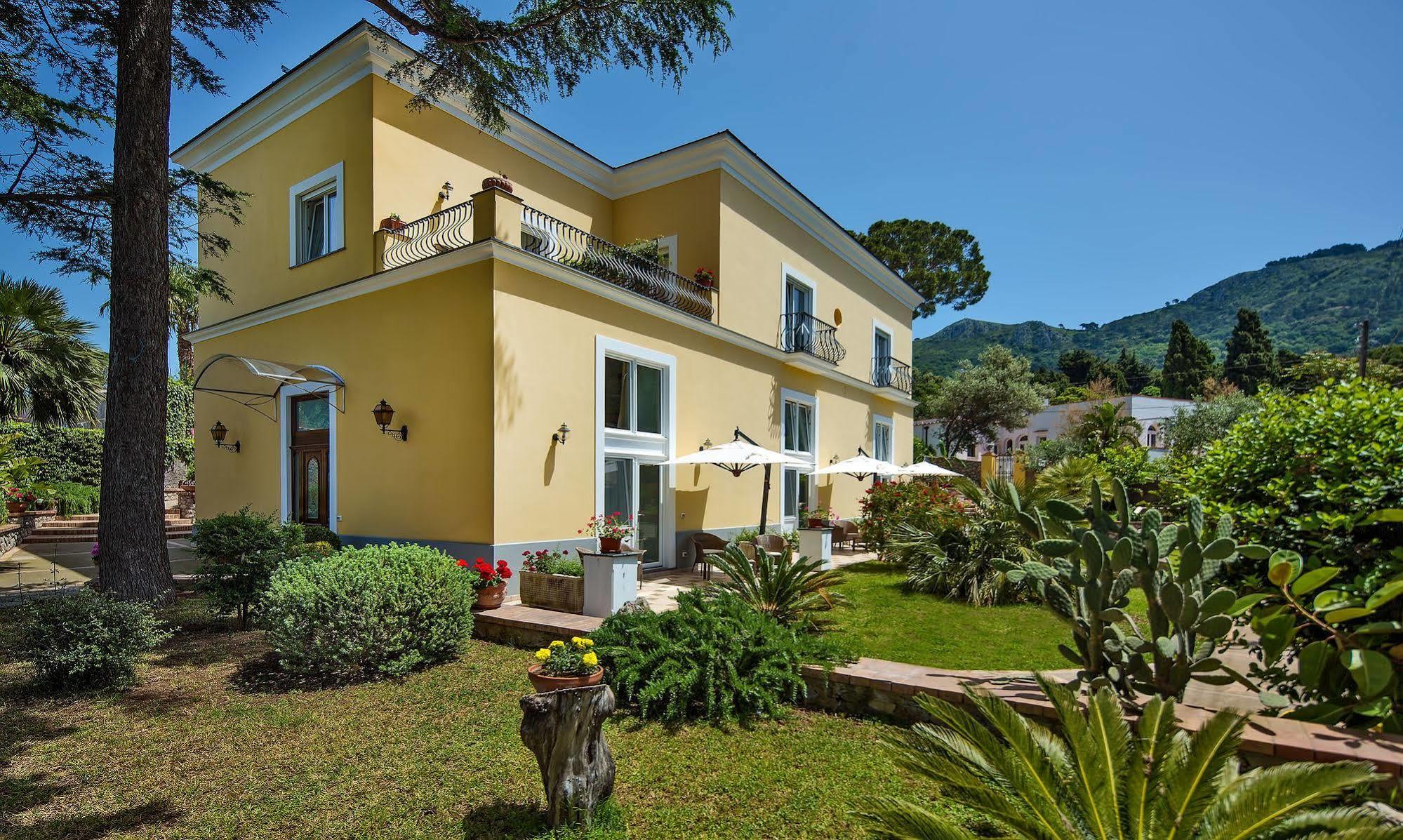 Ceselle Hotel